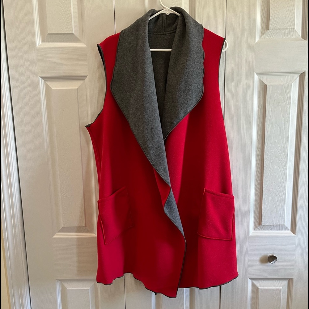 Reversible Fleece Pocket Vest